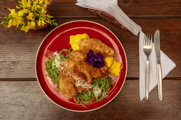 TRIO CON MILANESA DE POLLO